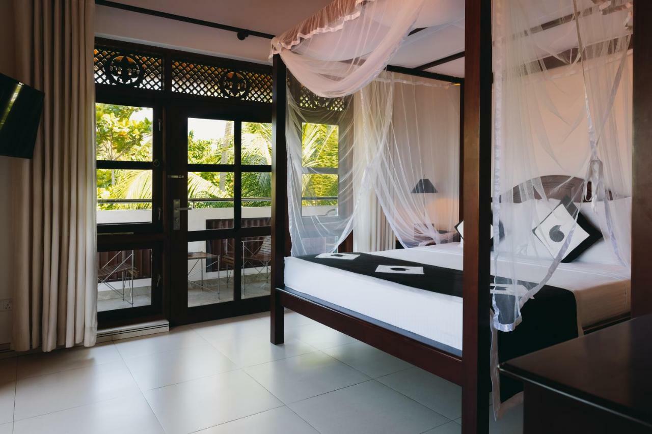 Amal Beach Hotel Бентота Экстерьер фото